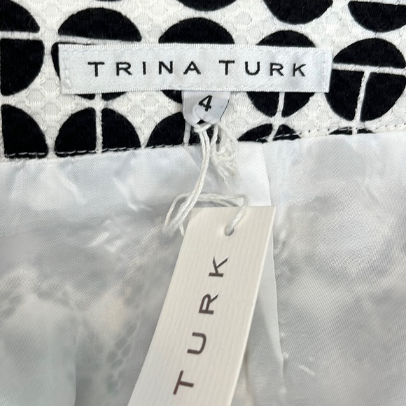 Trina Turk Patterned Front Slit Mini Skirt, Black and White, size 4 - Picture 16 of 16